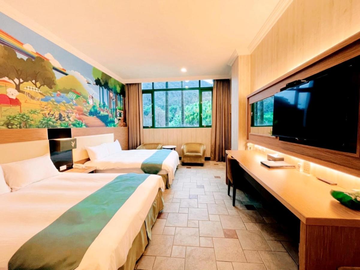 Uni-Resort Mawutu Guanxi Exteriör bild