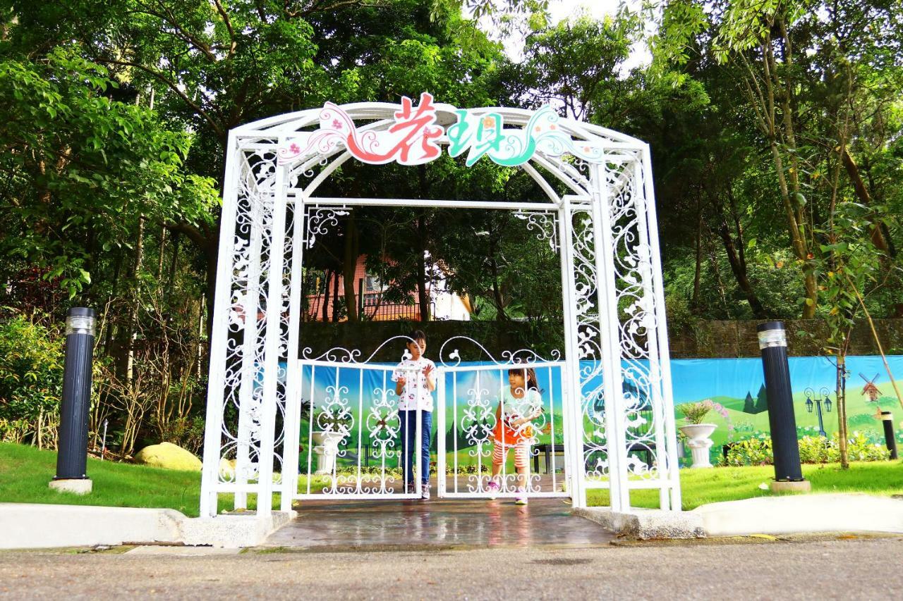 Uni-Resort Mawutu Guanxi Exteriör bild